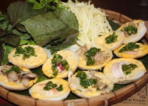 Banh Can mini rice pancakes